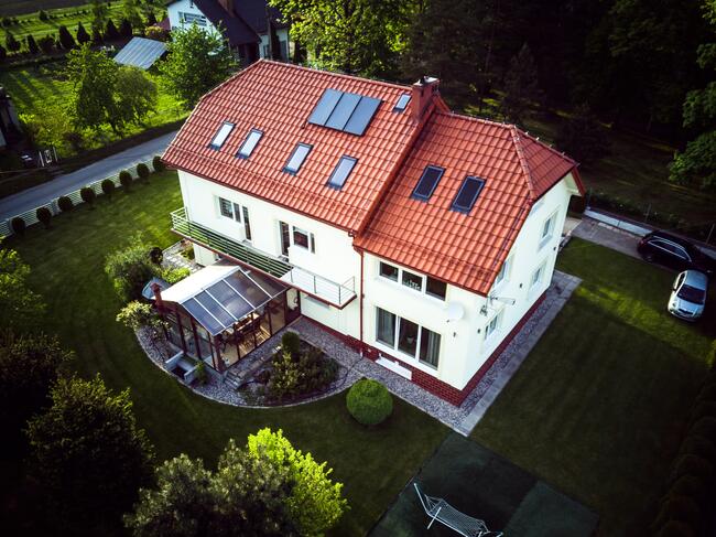 Sprzedam dom z dużą działka i kortem tenisowym