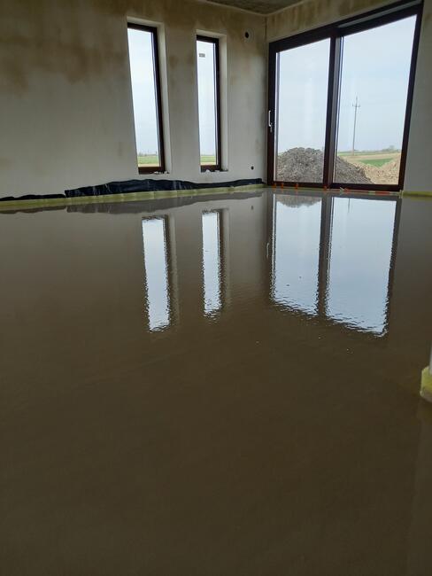 Płynny styropian, styroneton, anhydryt Knauf na ogrzewanie.