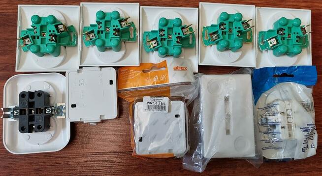 sprzedam gniazdka elektryczne i wyłączniki