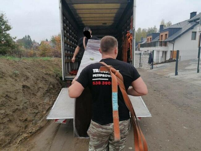 Przeprowadzki Tani Transport Wnoszenie Mebli AGD RTV Gabaryt