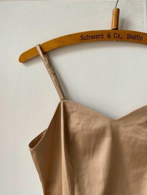 Nowy crop top satynowy z metką na-kd