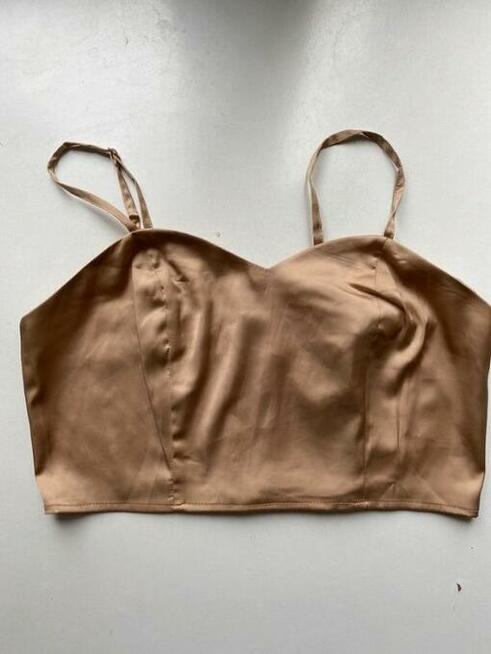 Nowy crop top satynowy z metką na-kd
