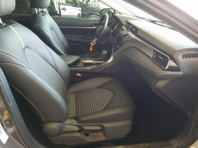 Toyota Camry 2019, 2.5L, po gradobiciu