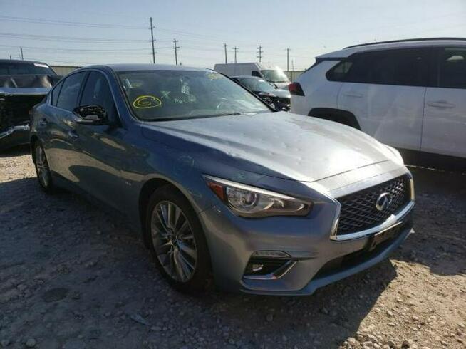 Infiniti Q50 2019, 3.0L, Luxe, po gradobiciu