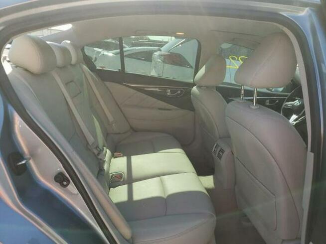 Infiniti Q50 2019, 3.0L, Luxe, po gradobiciu