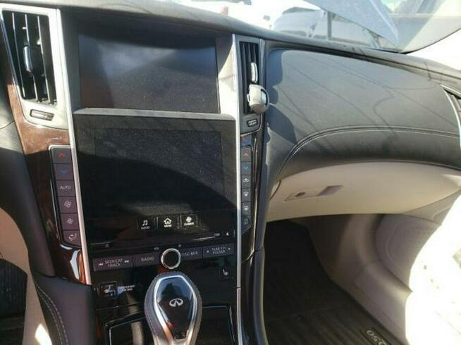 Infiniti Q50 2019, 3.0L, Luxe, po gradobiciu