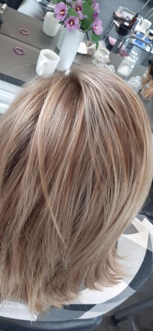 Fryzjer damski & Makijaż