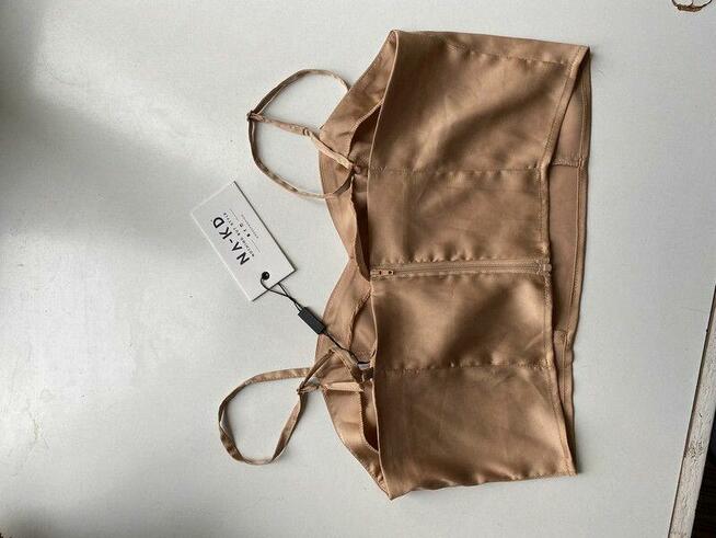 Nowy crop top satynowy z metką na-kd