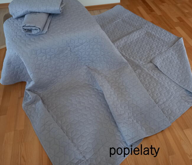 komplet narzut pikowanych lekkiech