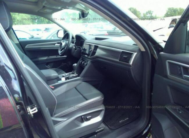 Volkswagen Atlas 2021, 2.0L, 4x4, SEL, po gradobiciu