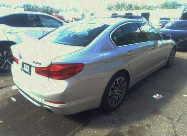 BMW 530 2019, 2.0L, 4x4, od ubezpieczalni