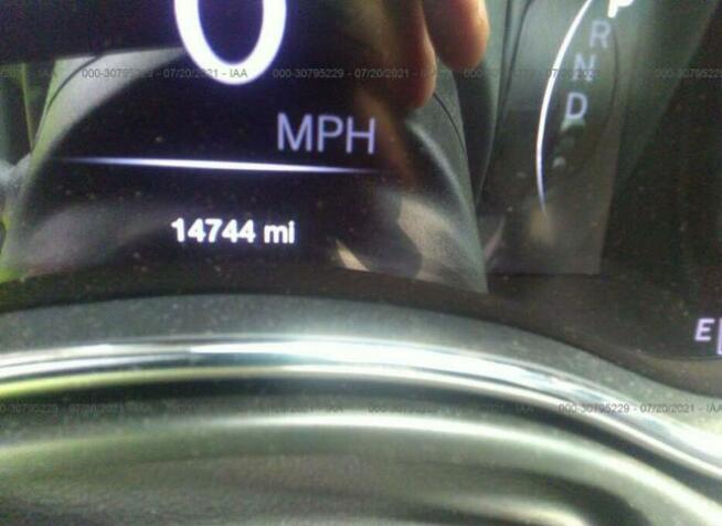 Jeep Grand Cherokee 2020, 3.6L, 4x4, LAREDO E, od ubezpieczalni