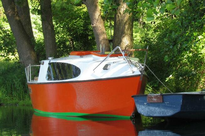 Łódka kabinowa żaglówka PLUTEK – WERKERUS 501