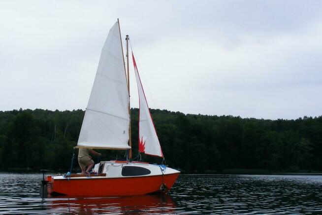 Łódka kabinowa żaglówka PLUTEK – WERKERUS 501