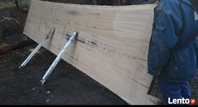 Tartak.Przecieranie drewna na deski lub plastry.Cięcie drewn