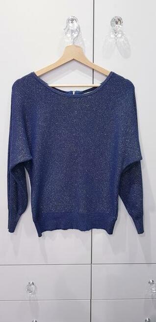 Damski sweterek w złote paseczki