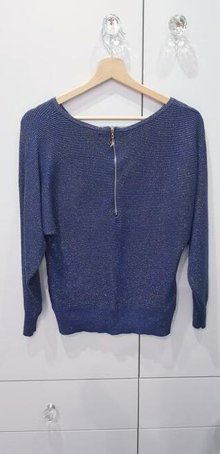 Damski sweterek w złote paseczki