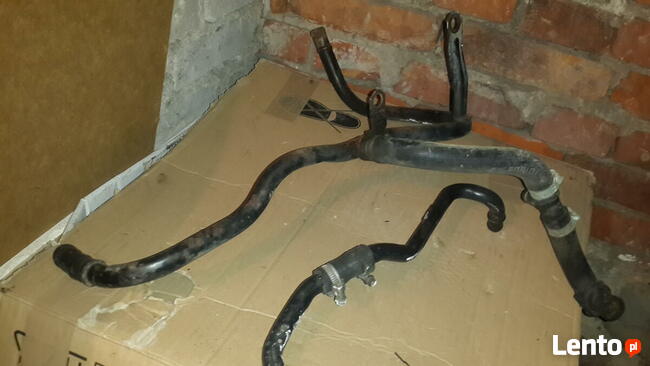 Kostki, przekaźniki, wtyczki oświetl.,przewody gumo Audi 80 b4