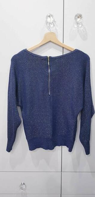 Damski sweterek w złote paseczki