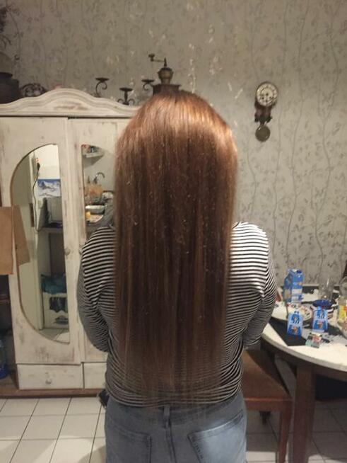 Przedłużanie i zagęszczanie włosów.