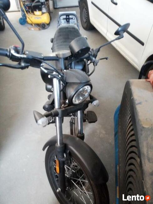 Motor Junak