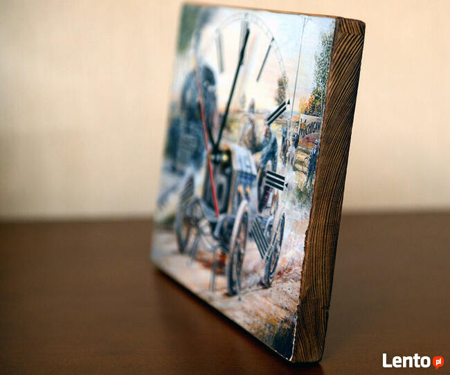 Zegar, stare auto wyścigowe.