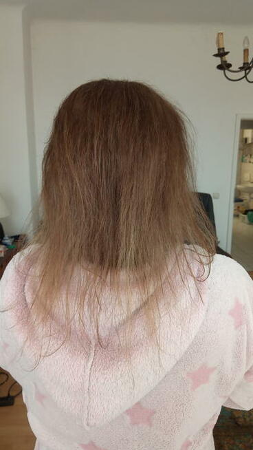 Przedłużanie i zagęszczanie włosów.