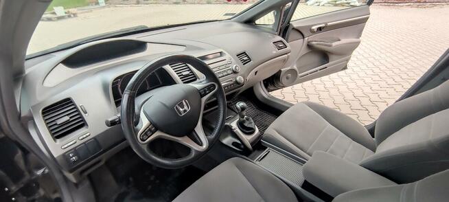 Honda Civic 1.8 2007 Executive Benzyna