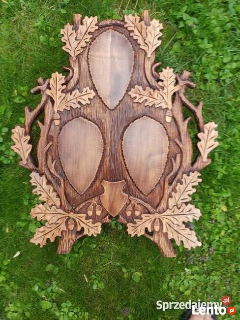 Piękna deska na trzy poroża, Trofea - rzeźbiona ręcznie.