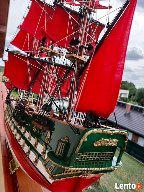 Tall Ship Le Protecteur Model Jedyny z czerwonymi żaglami