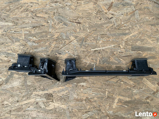 Dekor nawiew kratka listwa konsoli porsche macan 95b