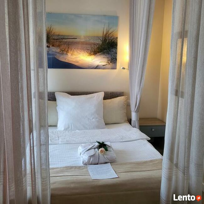 Studio dla 2 osoby z pięknym baldachimem nad łóżkiem-Wł