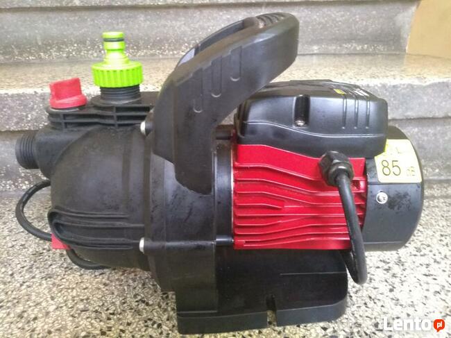 Sprzedam pompę wody zewnętrzną.
