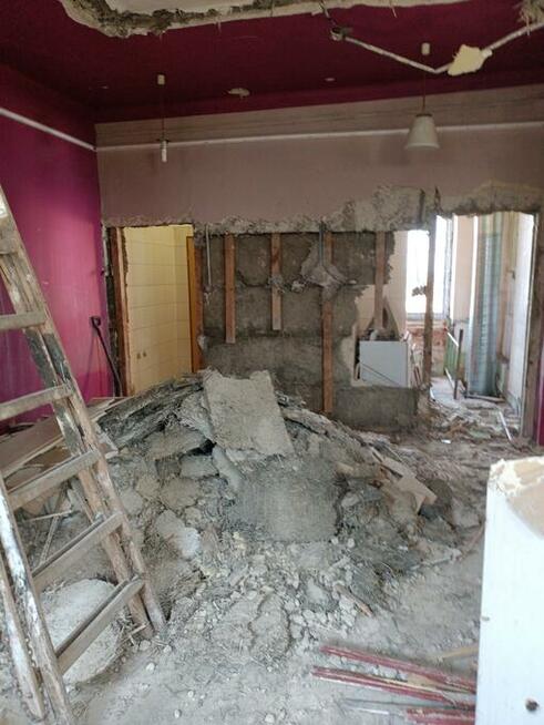 Wykonczenia poszukuje pracy