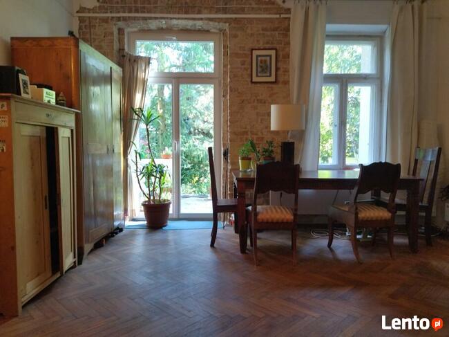 REZYDENCJA W ZIELONEJ OKOLICY BRWINOWA Z OGRÓDKIEM