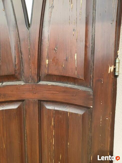 Odnawianie starych drzwi i okien