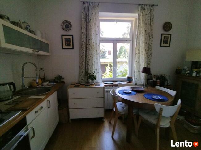 REZYDENCJA W ZIELONEJ OKOLICY BRWINOWA Z OGRÓDKIEM