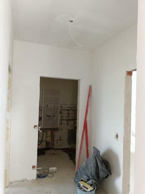 Wykonczenia poszukuje pracy