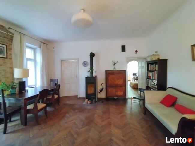 REZYDENCJA W ZIELONEJ OKOLICY BRWINOWA Z OGRÓDKIEM