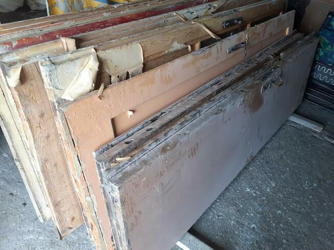 Odnawianie starych drzwi i okien