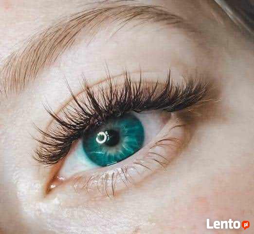 Keratynowe prostowanie włosów.Pezekłuwanie uszu.