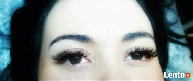 Keratynowe prostowanie włosów.Pezekłuwanie uszu.