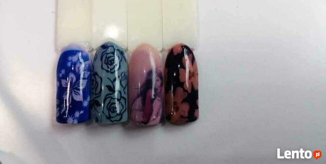 Keratynowe prostowanie włosów.Pezekłuwanie uszu.