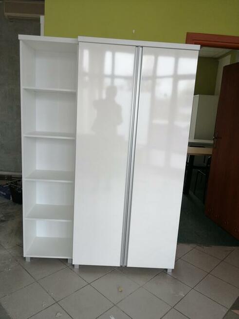 sprzedam komplet nowych mebli biurowych