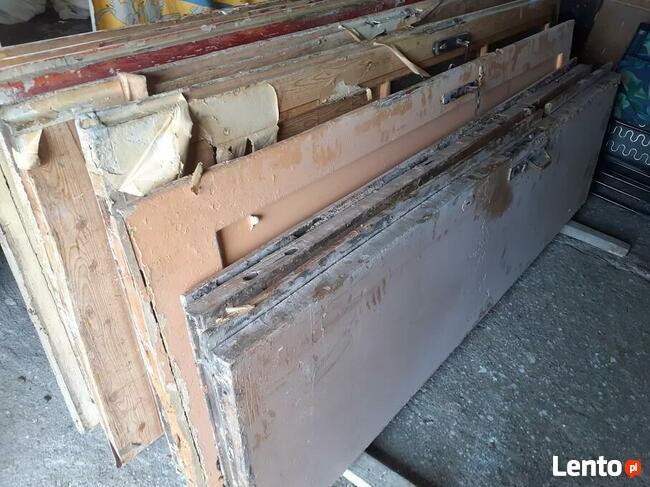 Renowacja drzwi, domów i okien z drewna