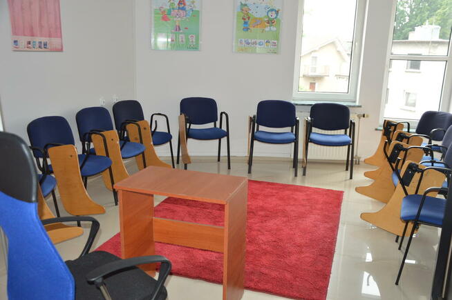 Szukamy!!! lektor j. angielskiego do naszego zespołu!