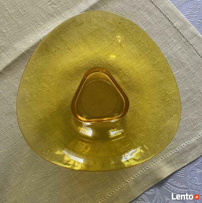 Misa ze szkła barwionego, XX wiek