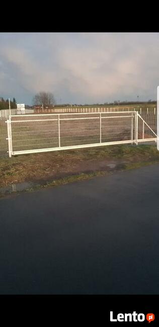 Wynajem plac Słopanowo 4600 m ogrodzony pŕąd woda