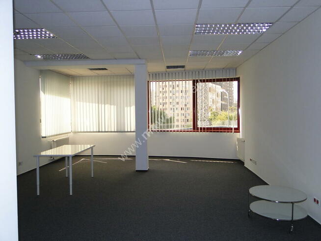 Blisko Galerii Mokotów powierzchnia biurowa.