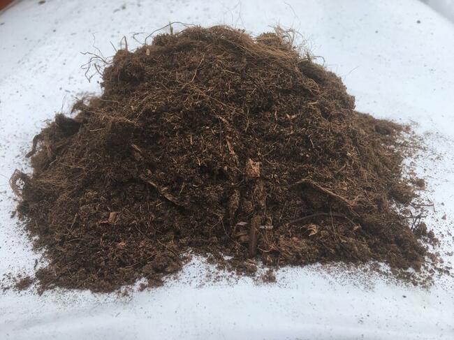 Ściółka dla koni torfowo-wiórowa, paleta 15 opk.